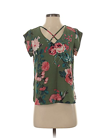 Lily White Short Sleeve Blouse (view 1)