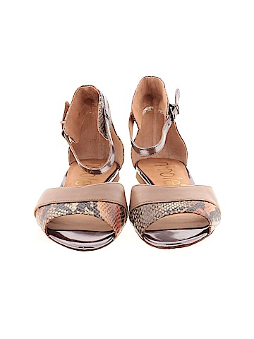 Nicole Flats (view 2)