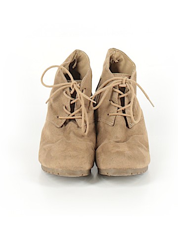 Unbranded Ankle Boots (view 2)