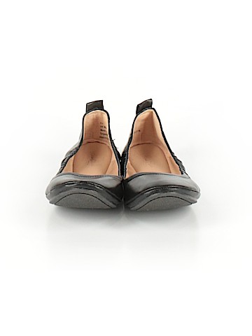 Universal Thread Flats (view 2)