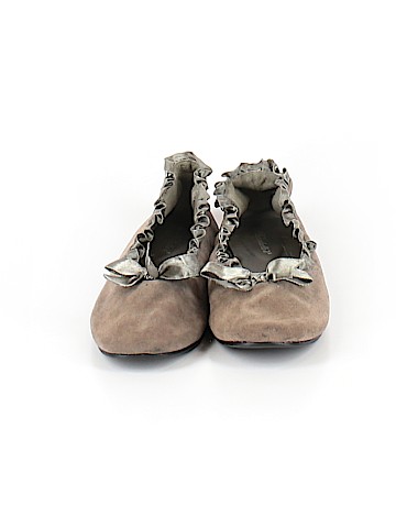 Breckelle's Flats (view 2)