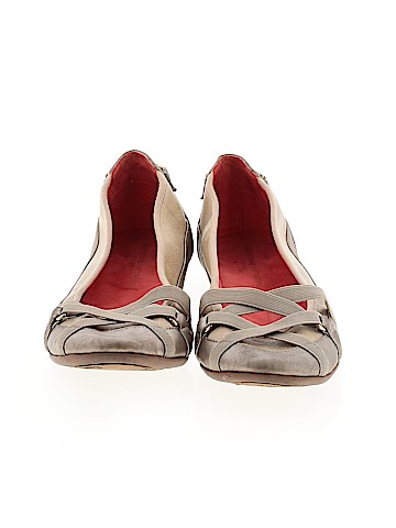 Adrienne Vittadini Flats (view 2)