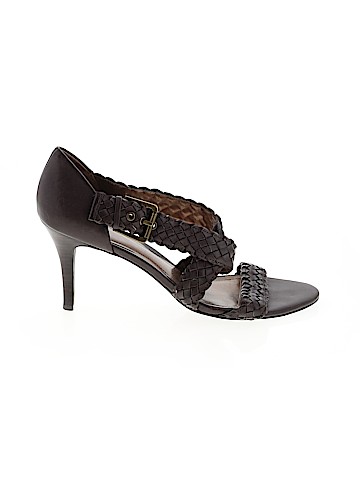 Victor by Victor Alfaro Heels (view 1)