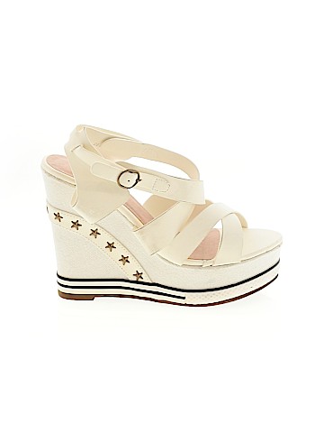 Reneeze Wedges (view 1)