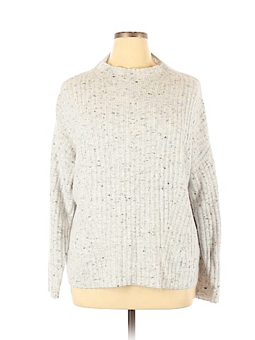 Old Navy Pullover Sweater (view 1)