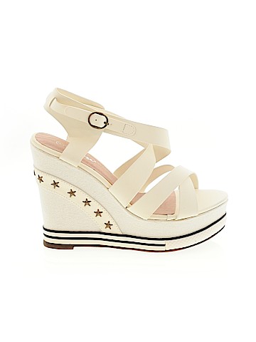 Reneeze Wedges (view 1)