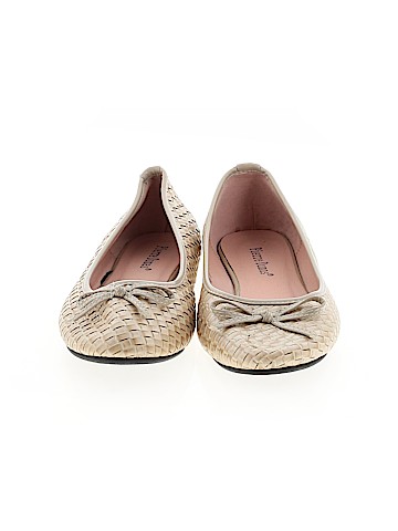 Pierre Dumas Flats (view 2)