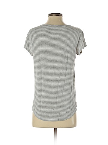 American Eagle Outfitters Short Sleeve T-Shirt (view 2)