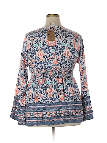Weekend Suzanne Betro Long Sleeve Blouse (view 2)