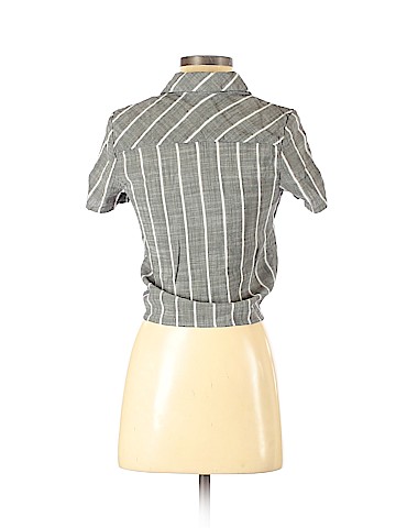 Universal Thread Short Sleeve Button-Down Shirt (view 2)