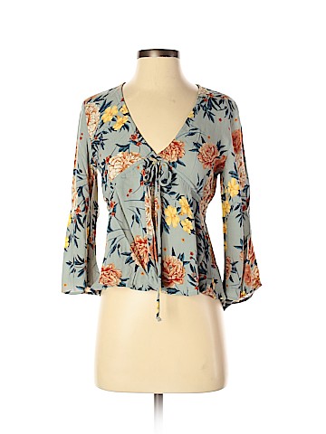 American Eagle Outfitters 3/4 Sleeve Blouse (view 1)