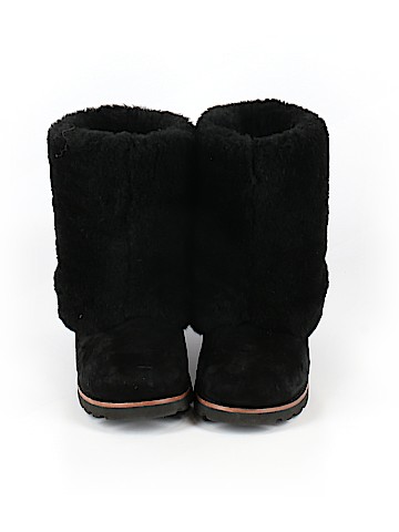 Ugg Australia Ankle Boots (view 2)