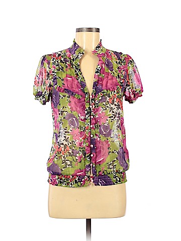 Forever 21 Sleeveless Button-Down Shirt (view 1)