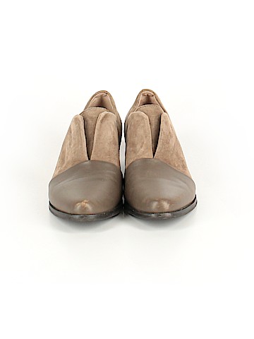 Tahari Flats (view 2)