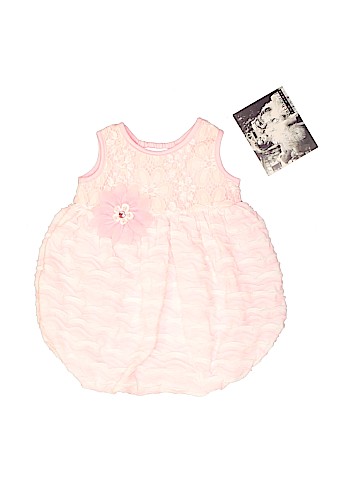 Cachcach Short Sleeve Outfit (view 1)