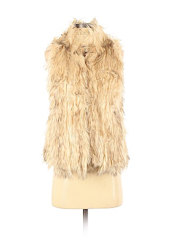 Charlotte Russe Faux Fur Vest (view 1)
