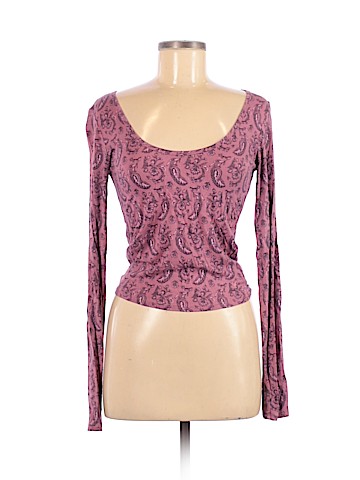 American Eagle Outfitters Long Sleeve T-Shirt (view 1)