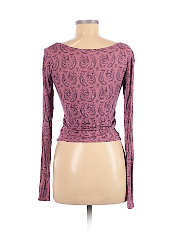 American Eagle Outfitters Long Sleeve T-Shirt (view 2)
