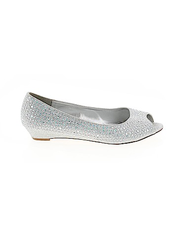 David's Bridal Flats (view 1)