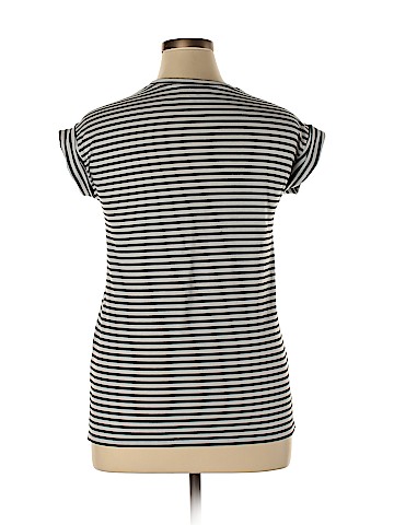 Old Navy Short Sleeve T-Shirt (view 2)