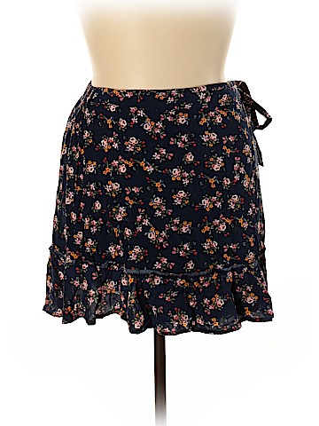 Xhilaration Casual Skirt (view 1)