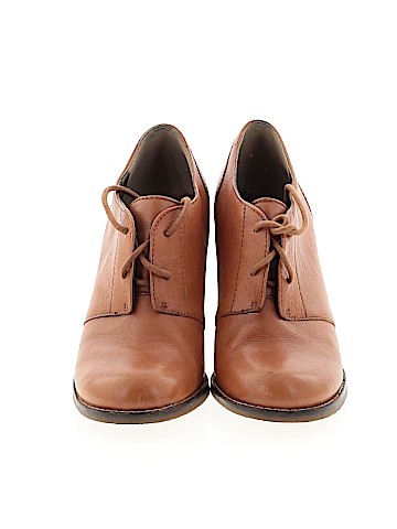 Banana Republic Heels (view 2)