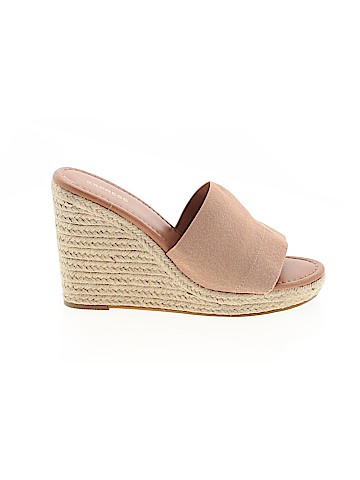 Express Wedges (view 1)