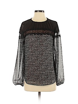 White House Black Market Size 2