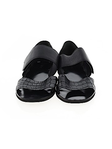 Vince. Sandals (view 2)