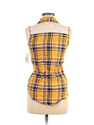 No Boundaries Sleeveless Button-Down Shirt (view 2)