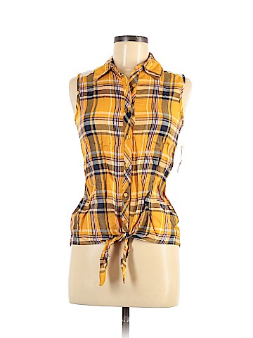 No Boundaries Sleeveless Button-Down Shirt (view 1)