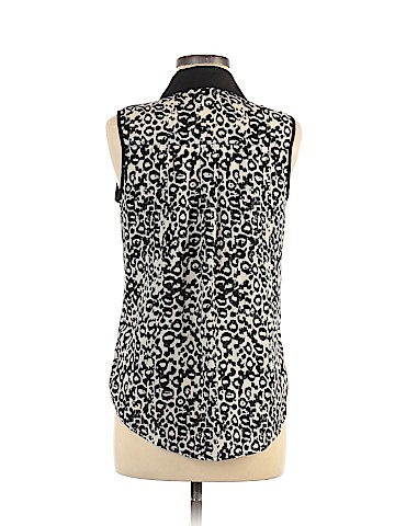 No Boundaries Sleeveless Blouse (view 2)