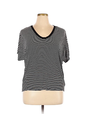 Gap Short Sleeve T-Shirt (view 1)