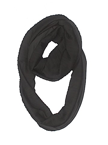 Sholdit Scarf (view 1)