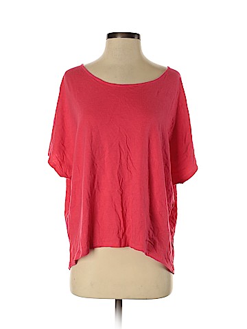 Victoria's Secret Short Sleeve T-Shirt (view 1)