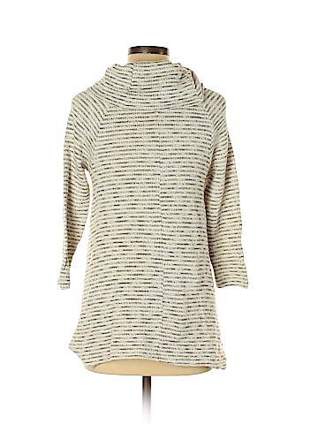 Eyeshadow 3/4 Sleeve Top (view 2)