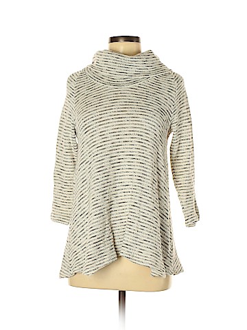 Eyeshadow 3/4 Sleeve Top (view 1)