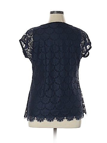 The Limited Short Sleeve Top (view 2)