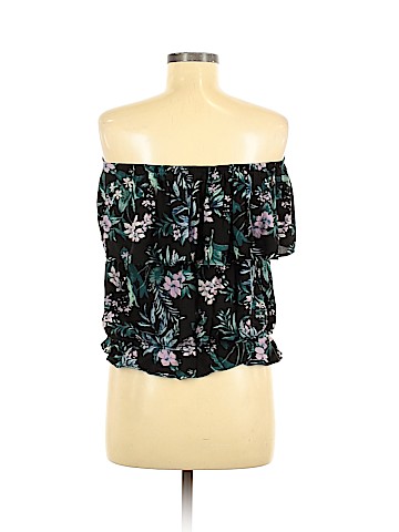 American Eagle Outfitters Short Sleeve Top (view 2)