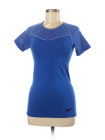 Nike Active T-Shirt (view 1)