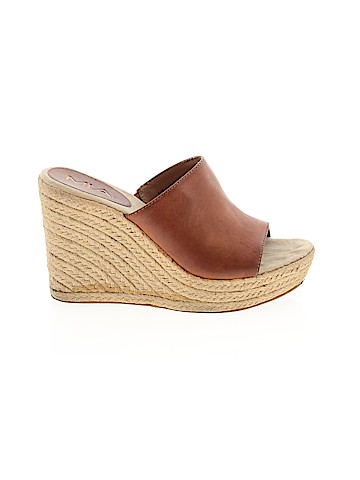 Mia Wedges (view 1)
