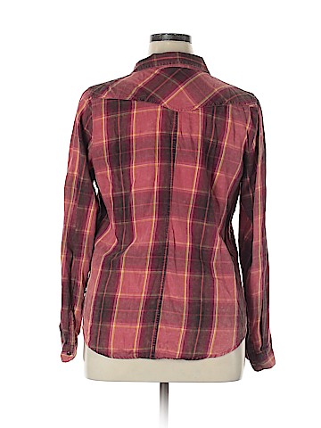 Maurices Long Sleeve Button-Down Shirt (view 2)