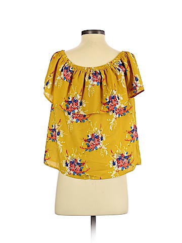 Lily White Short Sleeve Blouse (view 2)