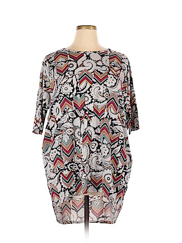 Lularoe Short Sleeve T-Shirt (view 1)