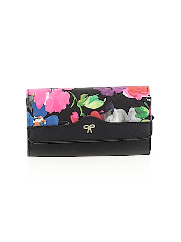 Unbranded Wallet (view 1)