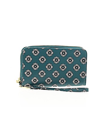 Target Wristlet (view 1)