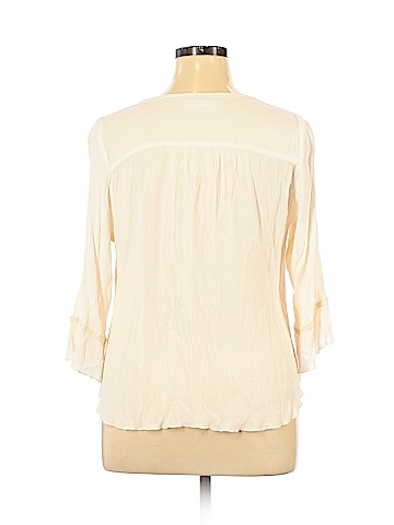 Maurices 3/4 Sleeve Top (view 2)