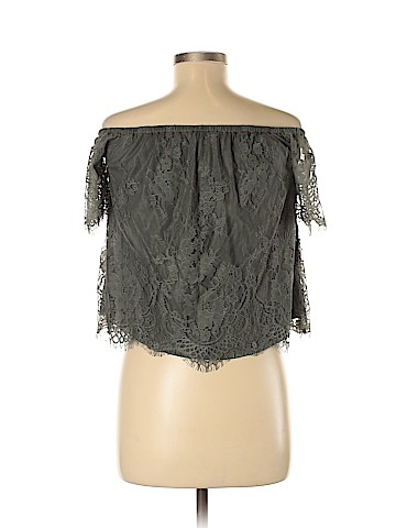 American Eagle Outfitters Short Sleeve Top (view 2)