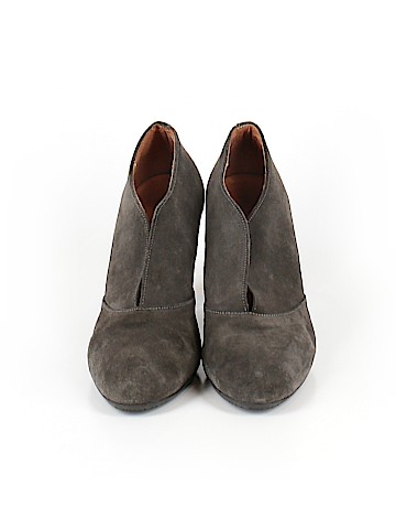 Eric Michael Heels (view 2)