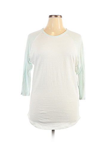 Lularoe 3/4 Sleeve T-Shirt (view 1)